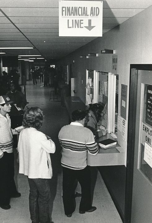 Long line for Financial Aid