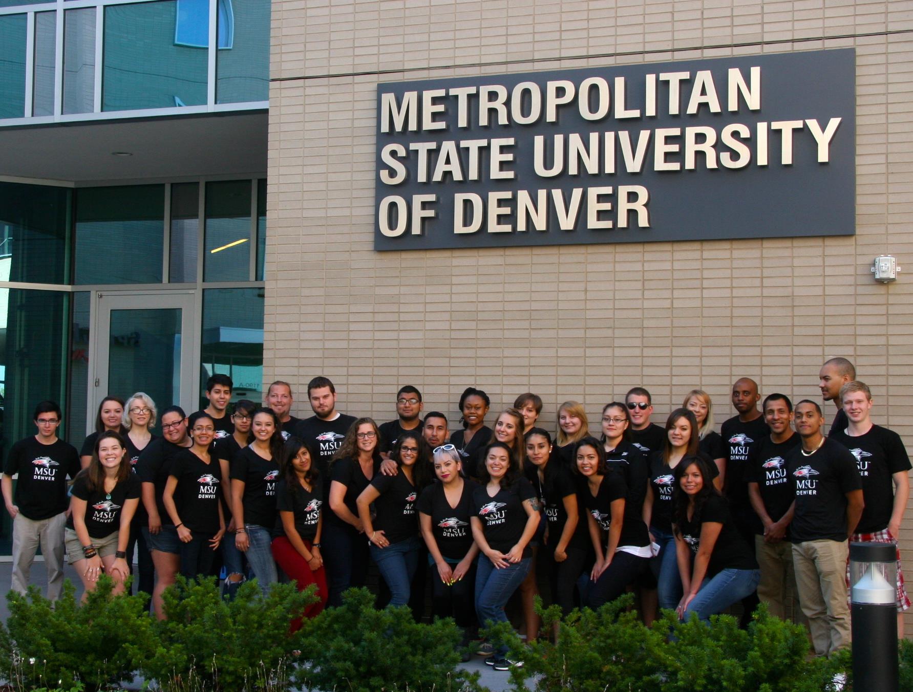 Urban Leadership Scholars posing for the 2014 Retreat photo