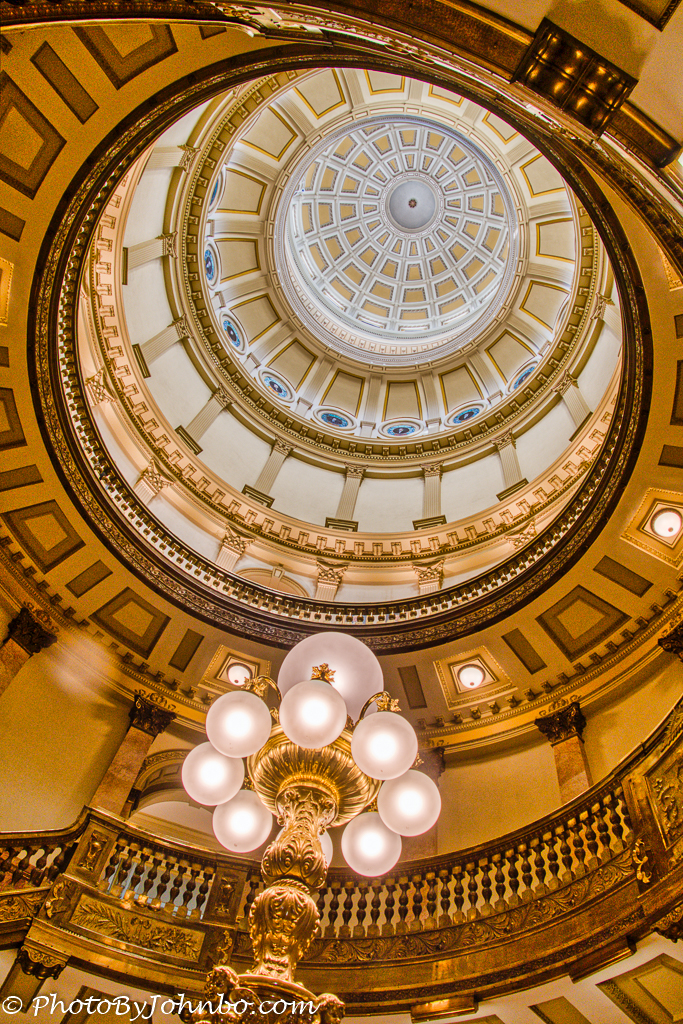 capitol building dome looking up