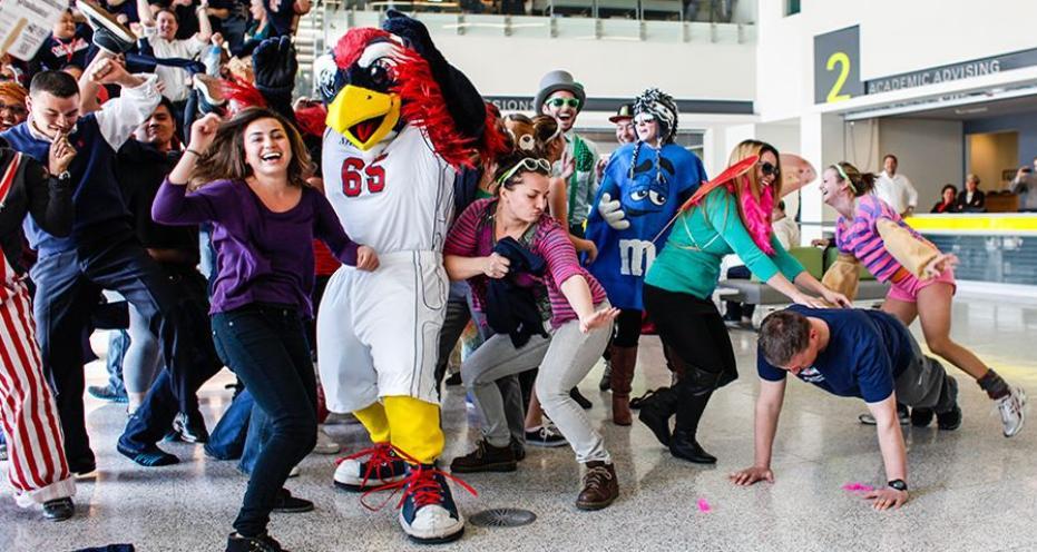 Students with Rowdy in JSSB Lobby