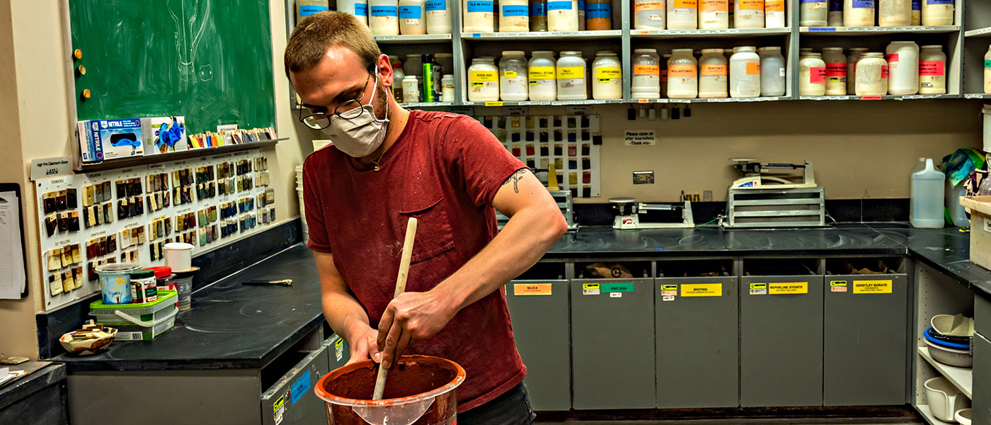 Mixing glaze for pottery