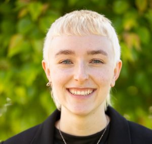 Headshot Rae Richards