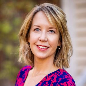 head shot photo of Amanda Campbell, MSW, LCSW