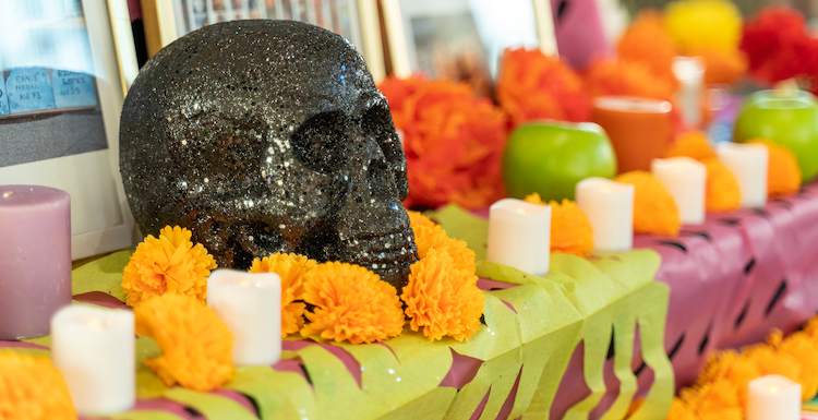 Fake skull on ofrenda