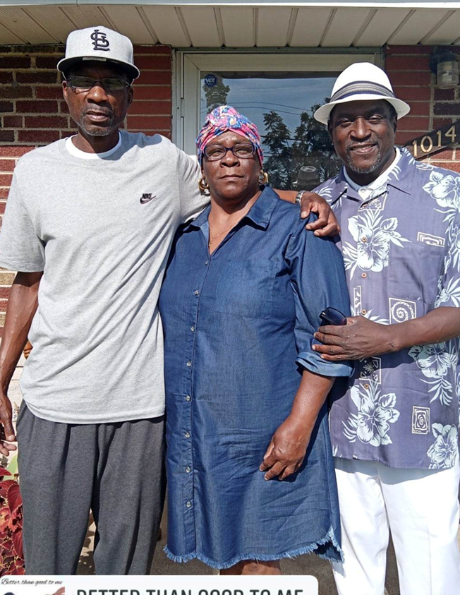 Alfonzo Porter (far right) with his family.