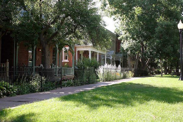 A red brick building in 9th street park on a sunny day