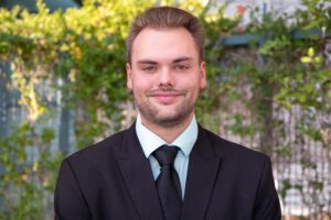 Sam Tufts Headshot