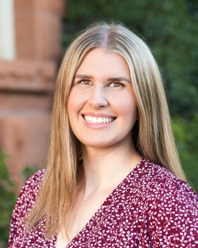 Lauren Harvey Headshot