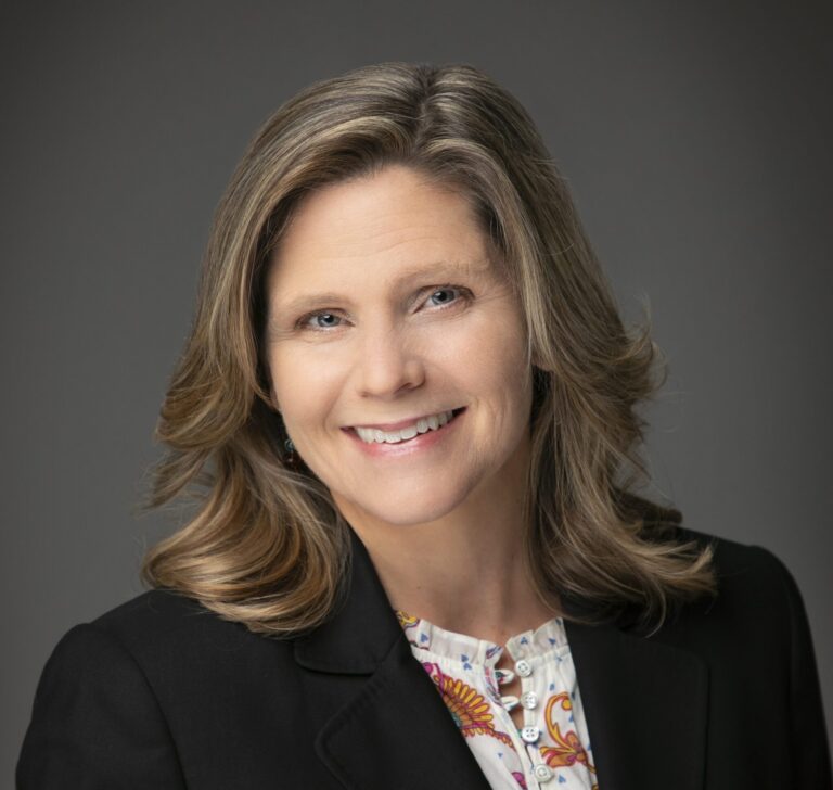 Headshot of Jess Retrum