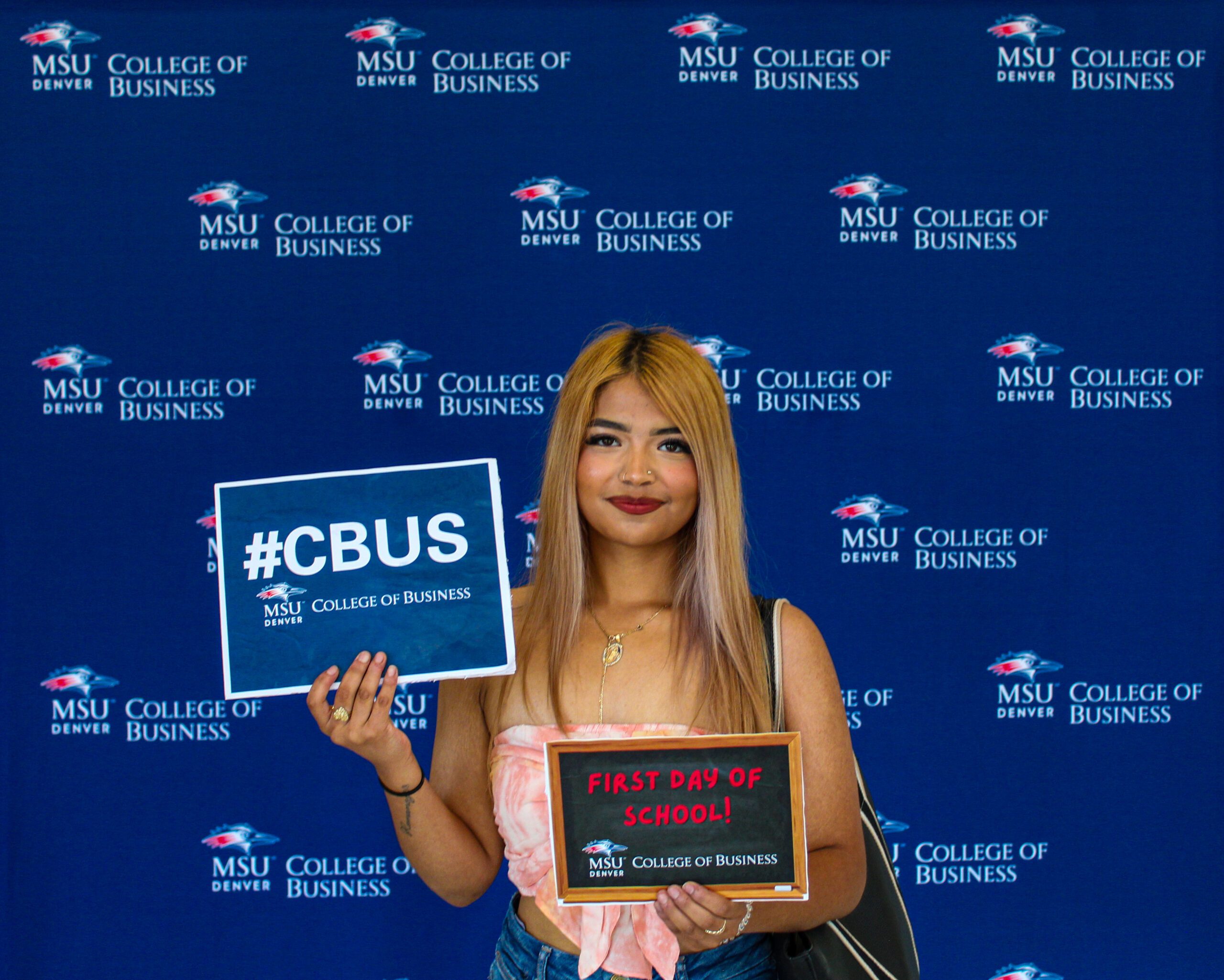 First day of School Picture of Students in the College of Business at MSU Denver