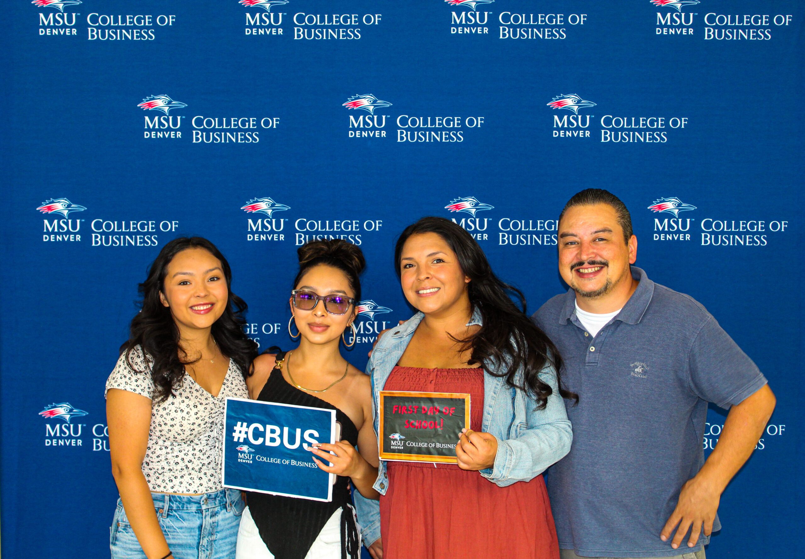 First day of School Picture of Students in the College of Business at MSU Denver