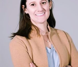 Headshot of Elizabeth Lent
