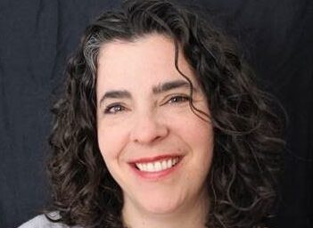 Kelli K Valdivieso Daisy Award Winner