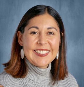 Headshot of Elizabeth Aznar