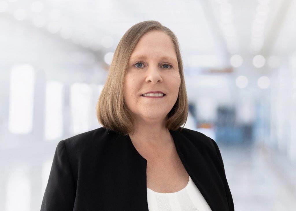 headshot - Sonya LaVeau (alum and accounting department guest speaker)