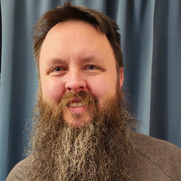 Headshot of Jonathan Sellers, Management Student