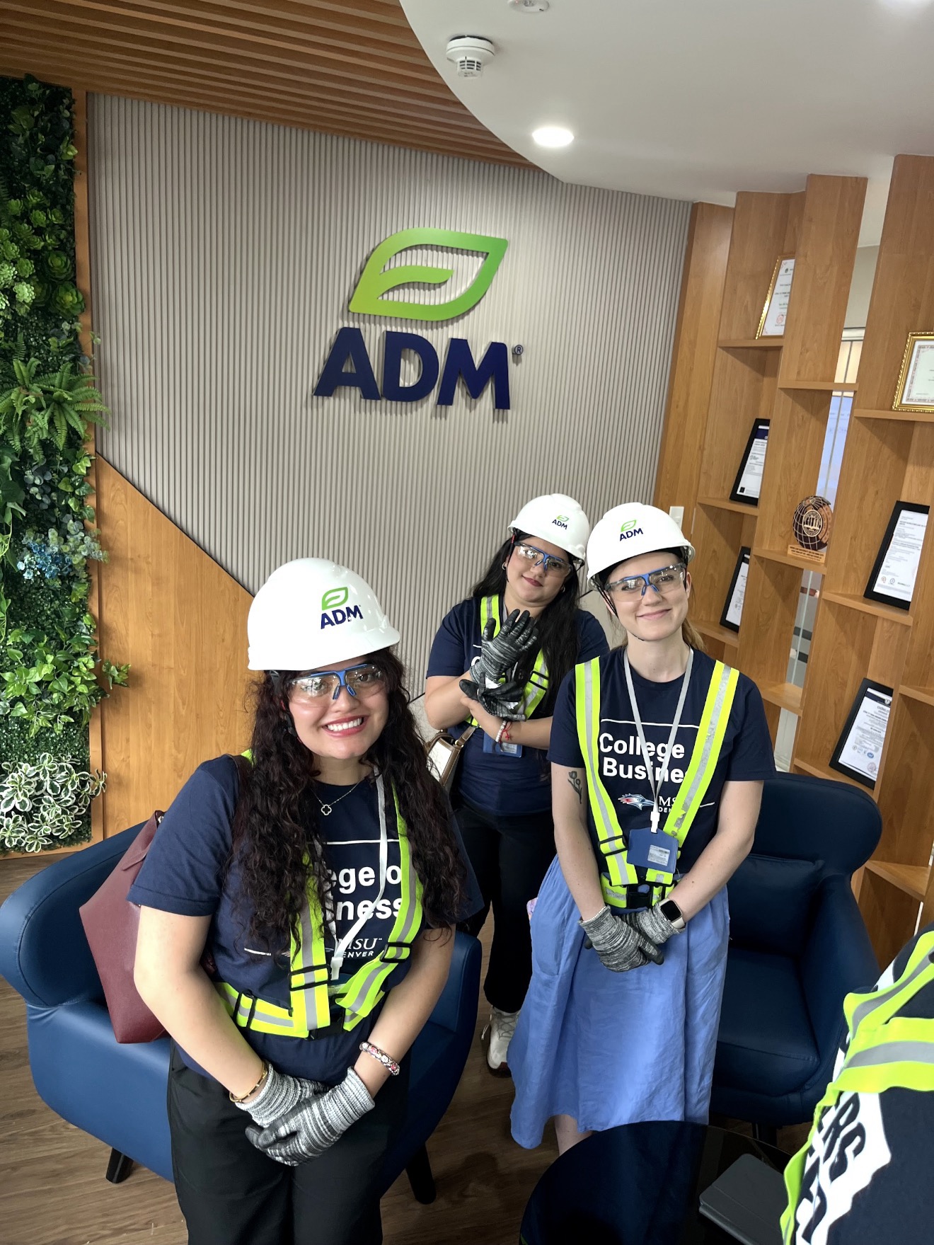 Students ready to visit the ADM factory.