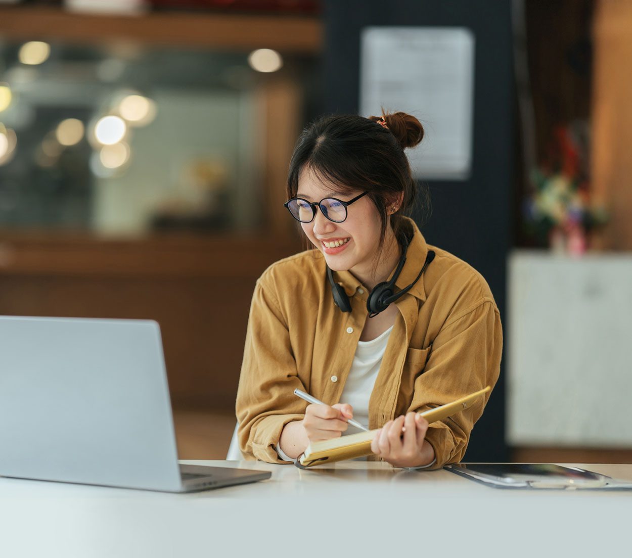 woman studying online