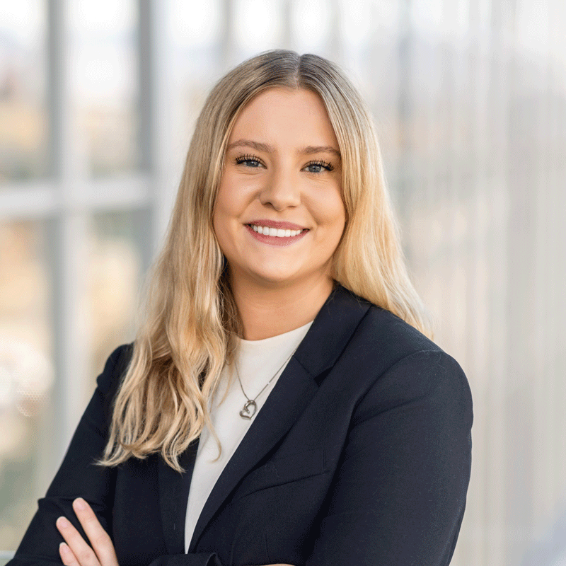 Cassandra Drury headshot