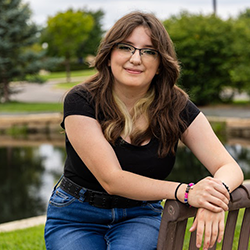 Calista student worker with Psychological Sciences